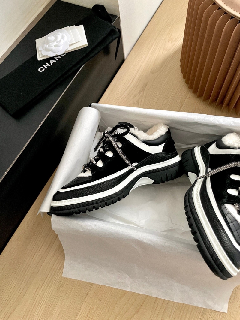 Ch**el sneakers